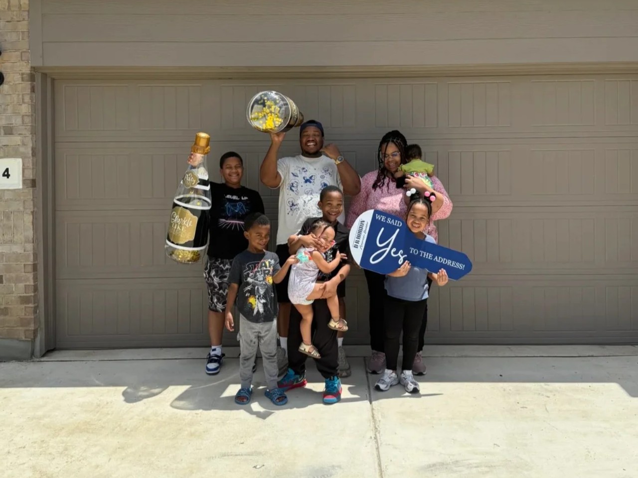 🏡 ANOTHER HAPPY FAMILY. ANOTHER CLOSED CHAPTER. 🎉Big congrats to my client Jalen and his growing family on their beautiful 2-story home! 🙌✅